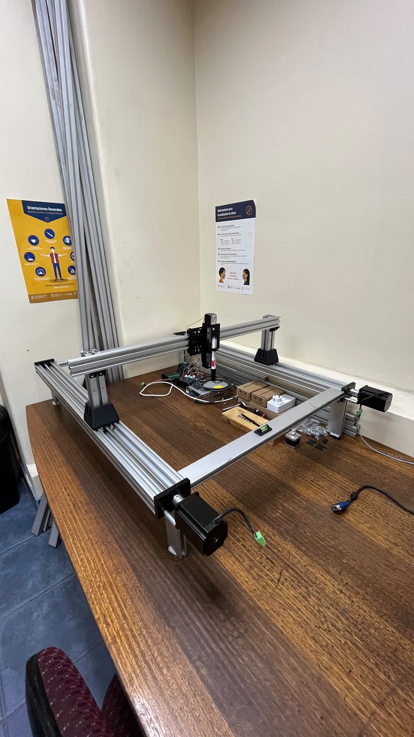 Plataforma CNC de arquitectura abierta